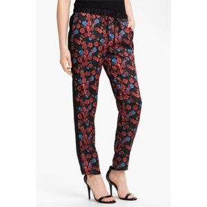 Vince Camuto Rose Printed Pants Size S Flowers Print Pants
